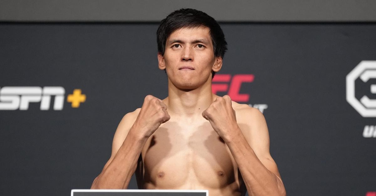 UFC анонсировал следующий бой Азата Максума: поединок на номерном турнире