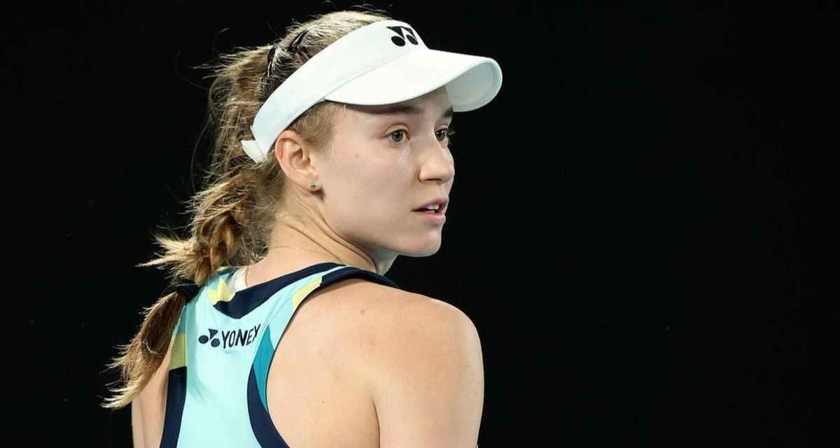 Елена Рыбакина выбилась в четвертьфинал WTA 1000: волевая победа казахстанки